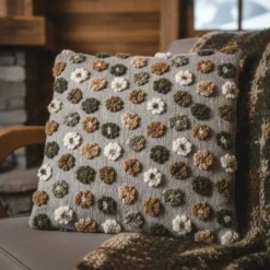 Cuscino in Lana Cotta 50x50 Margherite verdi su Fondo Grigio Stile Naturale
