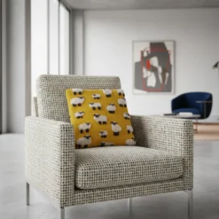 Cuscino in Lana Cotta 50x50 Pecorelle su Fondo Giallo Senape - Stile Chalet