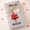 Set asciugamano con ospite San Valentino ricamo Cuori fondo grigio